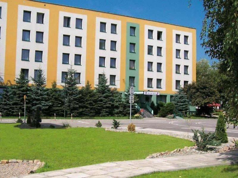 6857B18DD465282830A34A901D2B9F96