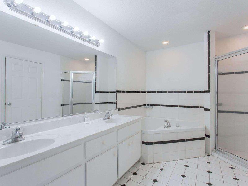 5D53D43E3BDC27AF2AAF2250F01E3B2B