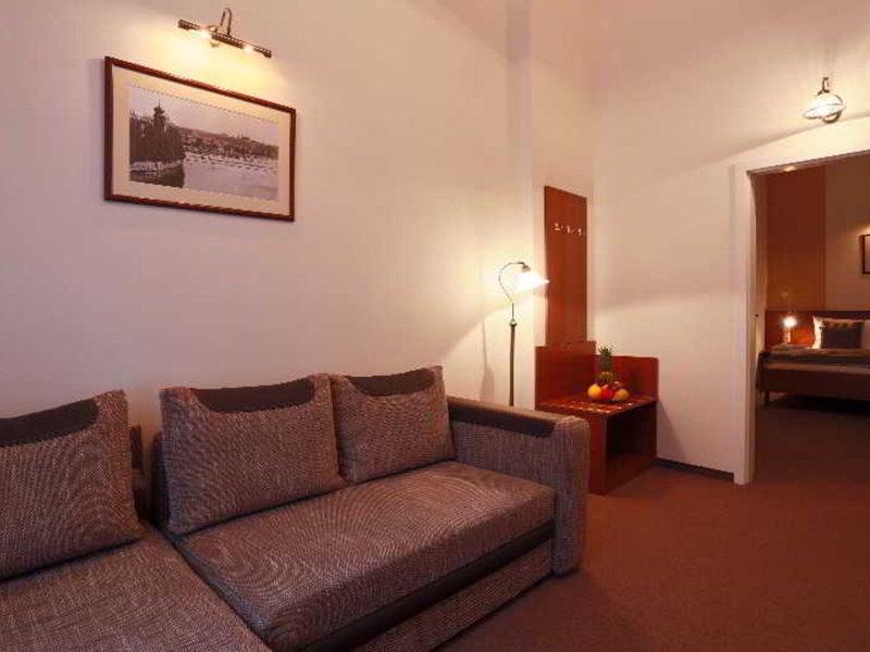 713494893F371D1CAD0D36712D01ABF1