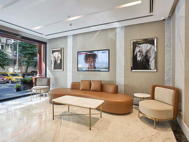 9B0EED688F53556379488E01A8D3BA29