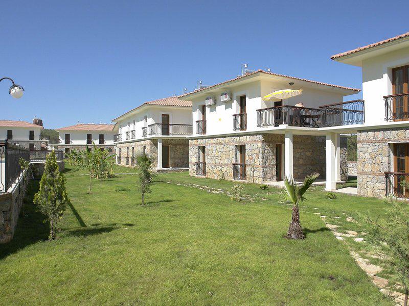 1F979910B8AAC85D4AE375B9D13DFE9F