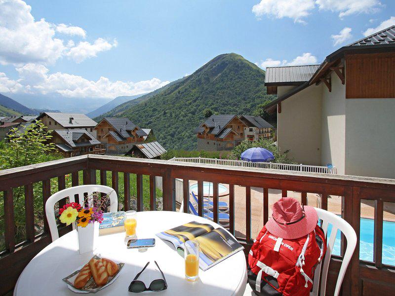 83DCD6AE6DD78236528FEE7B580663D0