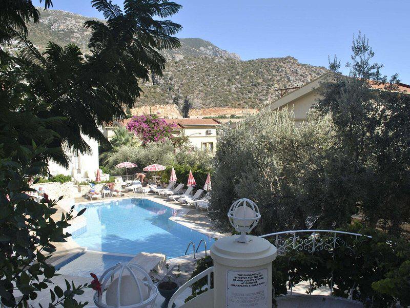 84D8BB4C36390150612A4C68F8760659