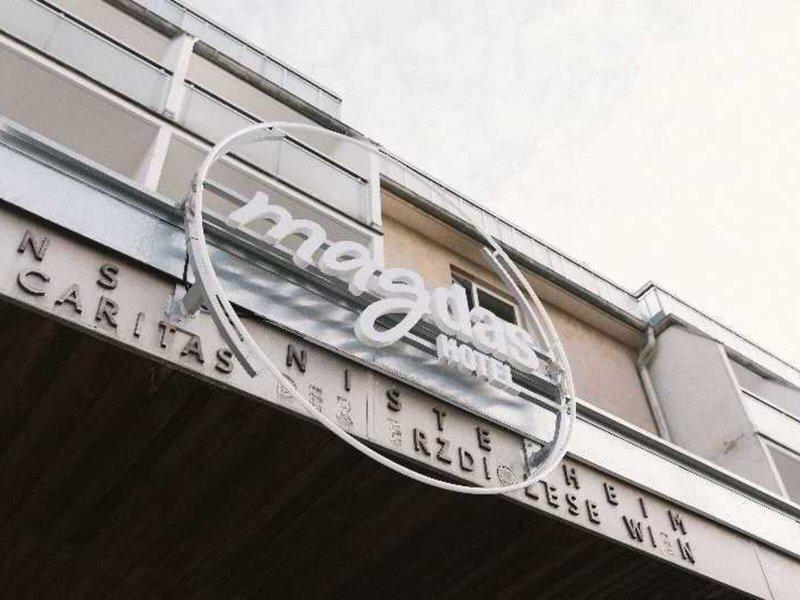 25438AC1A79C7643E53DF17056AE58A8