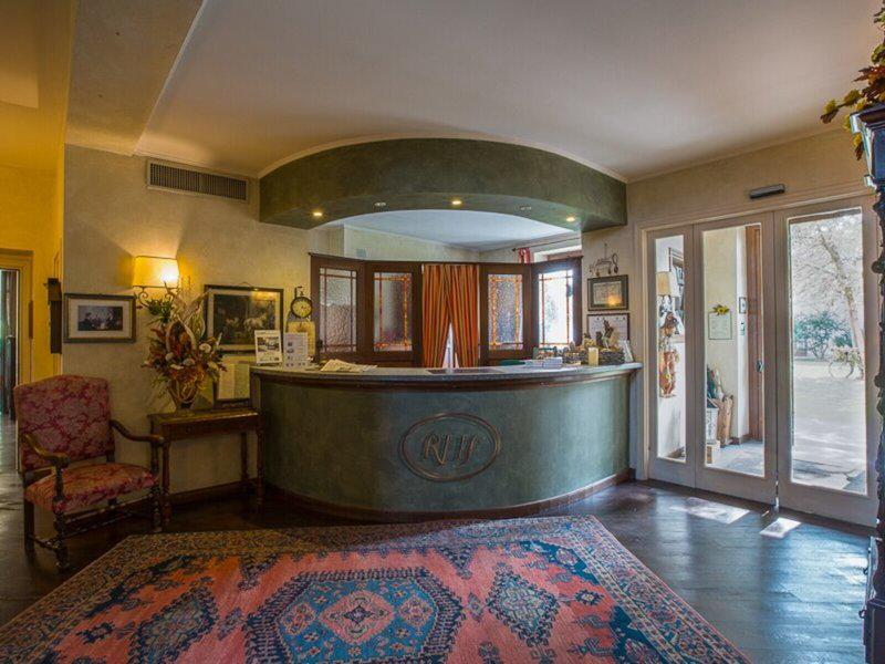 09824A9DD15B800ADAF347756A512B01