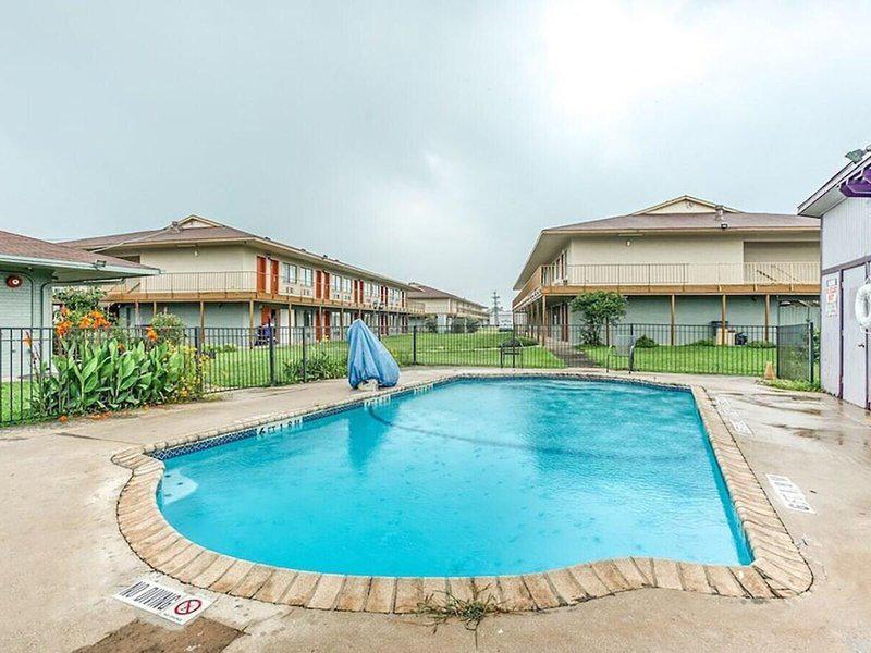 2D64641B77CD4C2653F304581E93D613