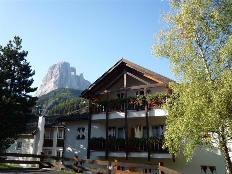 526A8D0D816F7E2E9204A8A6593567DA