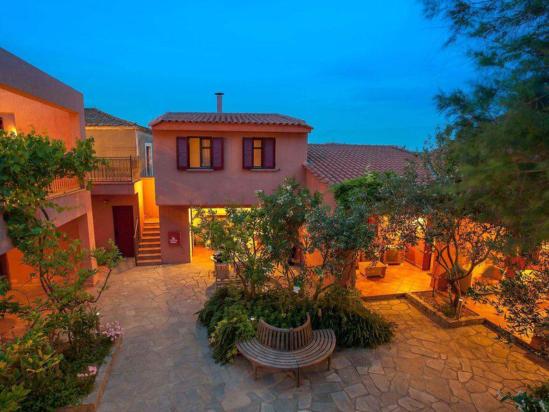 9E5CC876576B9B380F92769BC06216D5