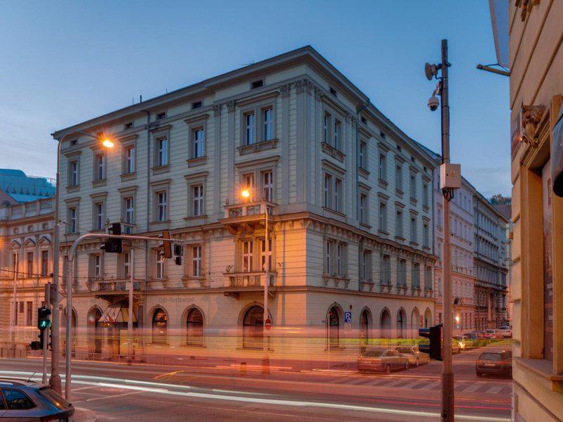 C816B44394A429B3B0AF0911FCFB90AC