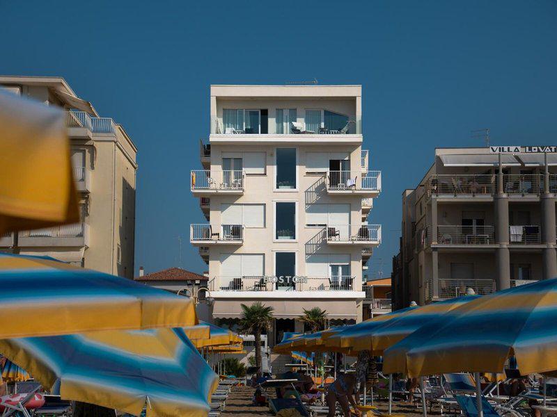 AE9758BA25DA6B09E481CD8C0389E6B9