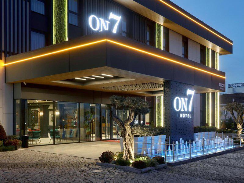 C227739275F9C0C8D380BB08C6D87FE3