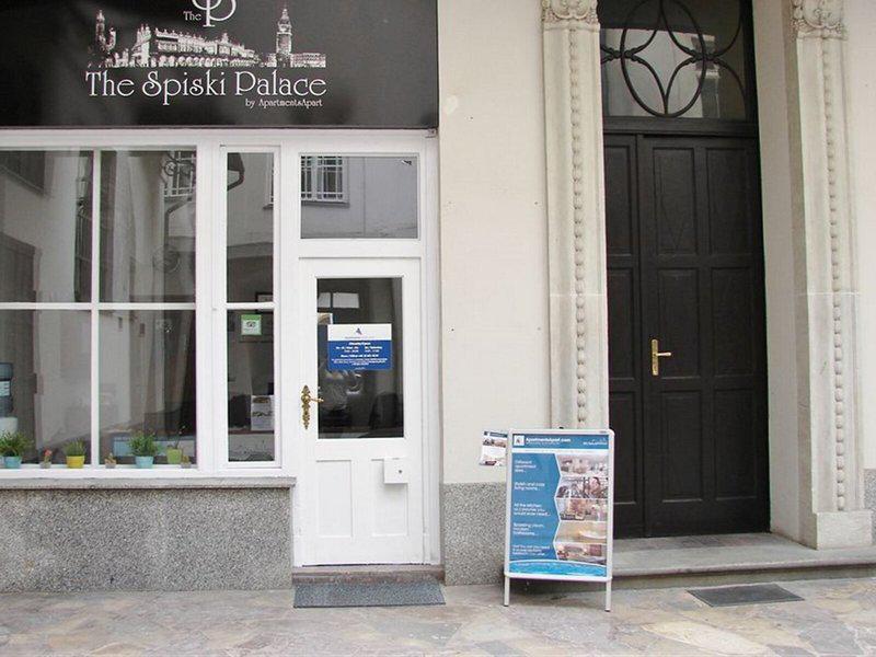 3828A43E99A93C40C244911B89CAD045