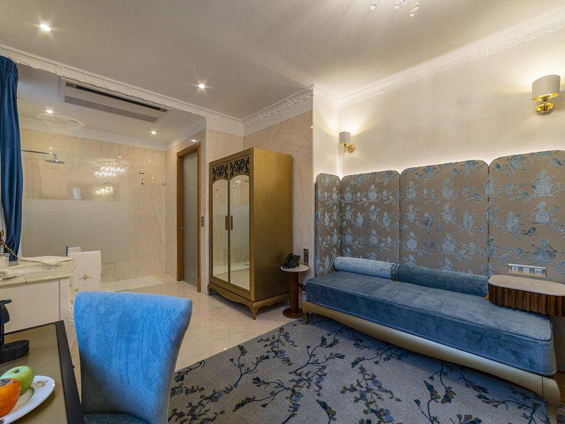 924DBE3A37F9EE85835913D1C5357CB5