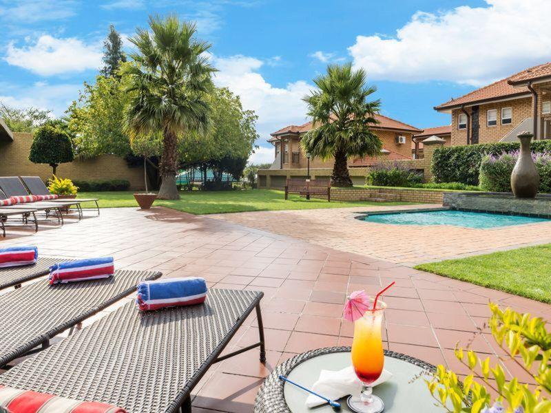 3E63D534F8F689782361A02B9613160F