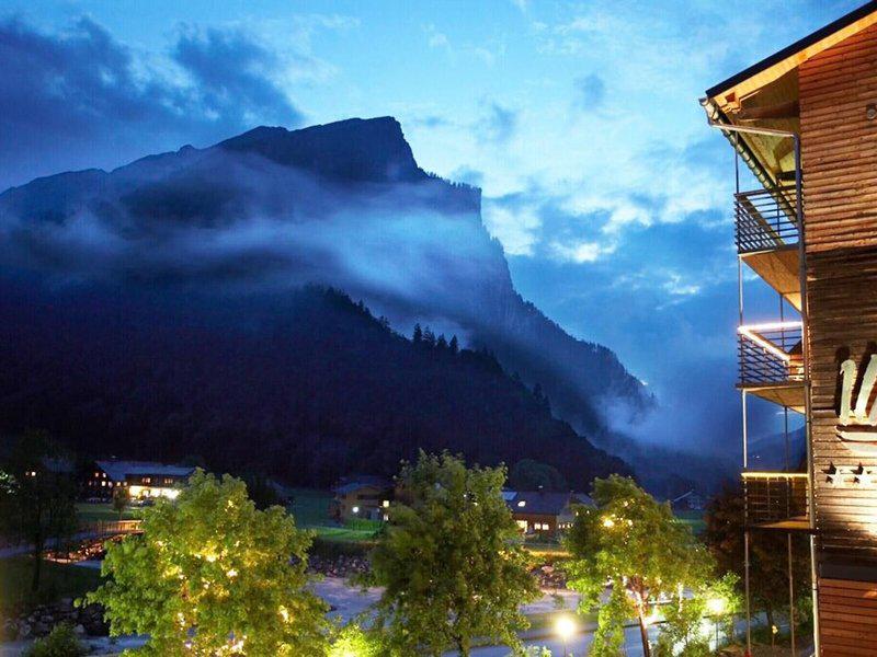 FC7F0165AA0E79BFE4A6ACEC94AF83B3