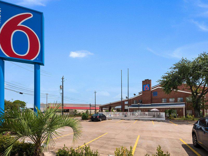 B1D582DE1A42A132E723A4E7F0134C42