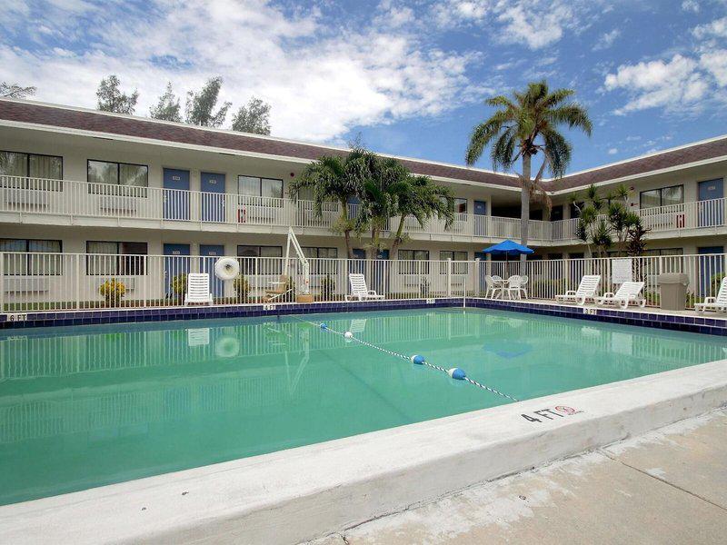 90D5EB4694A8DF05B86C4EB4E107528C