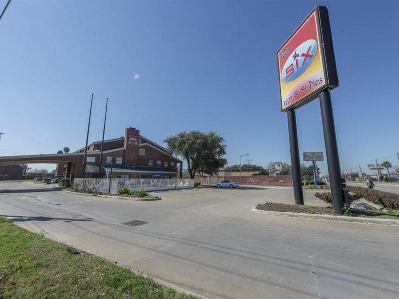 04CDD880C301C1238380C33229F7AF2E