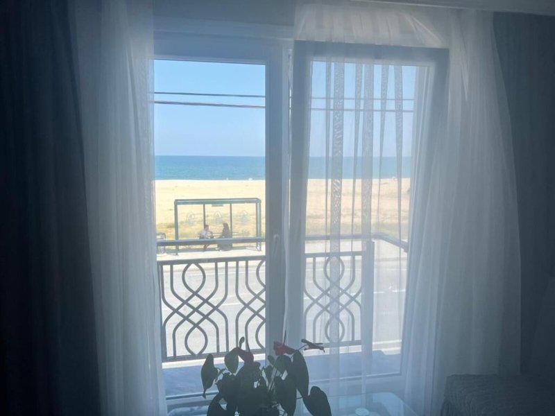 304827CAC308F51A72F4594A076A4A4F