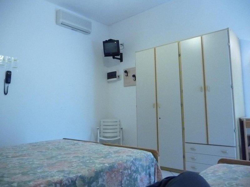 05962A87570A254F3F10AEAEE75728A5