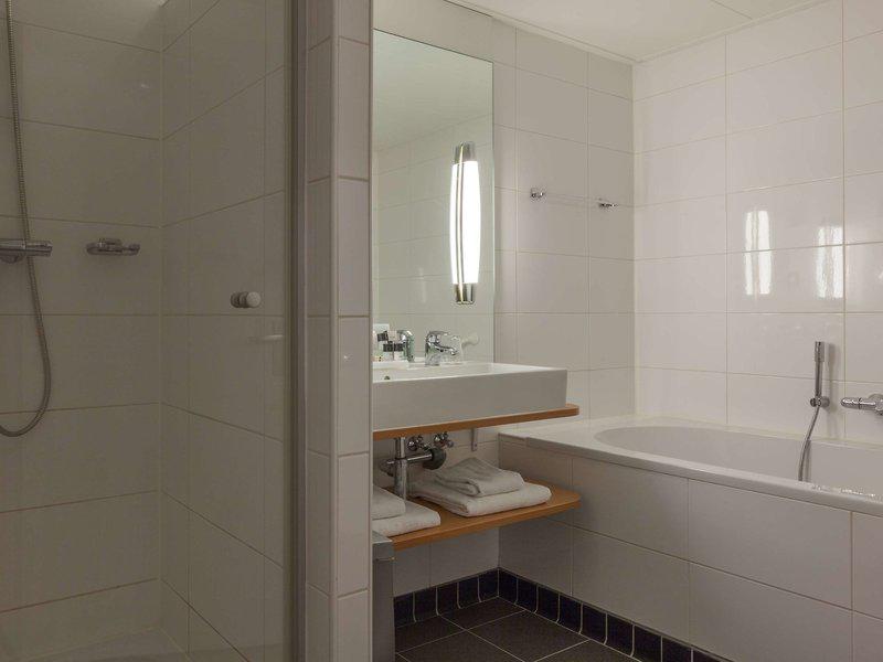 65A88FCB798C825AE339BBEABF682AC1