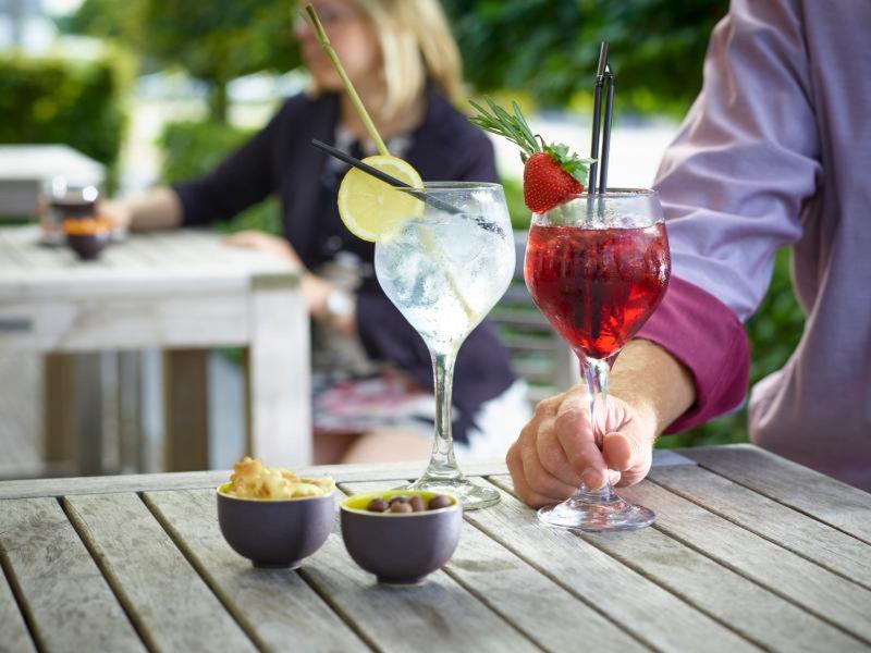 FE21E145C8DCA2FCE65E498D7E86FAA7