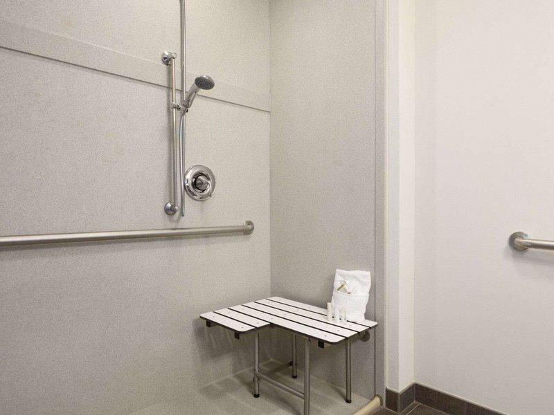 0AA52D5CD8AE51305C8154575882796D