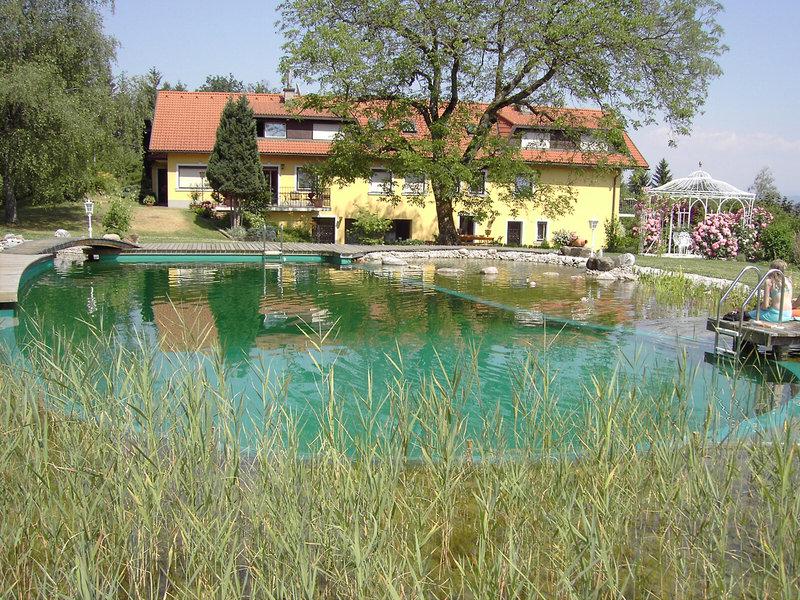 92A56CF04A6ECA08100F1A0F16A30701