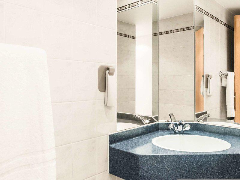 72A66F6C0F384CE1B87202B1D5BB4B1D