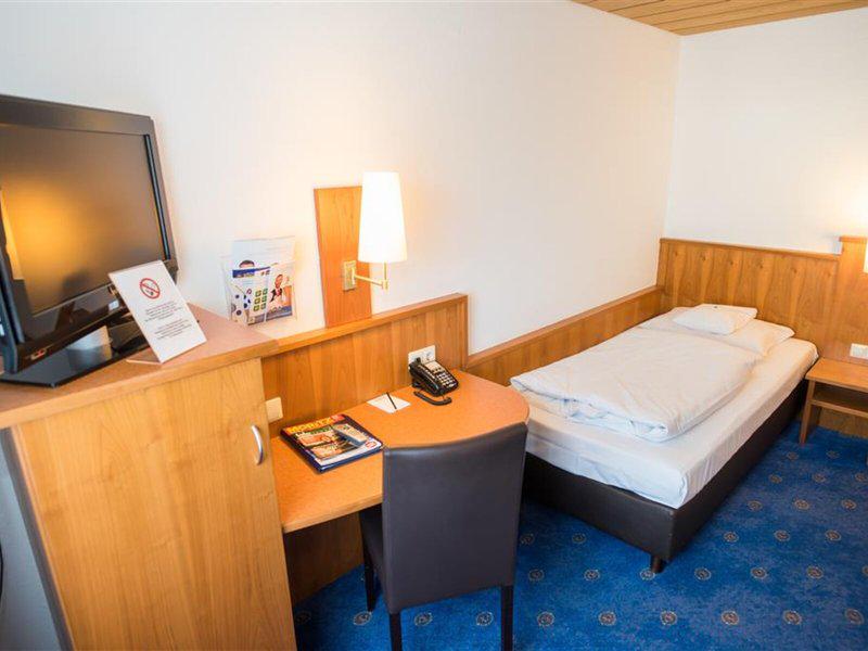 A10C31C42BF9160C0FE083A07E3AE7AE