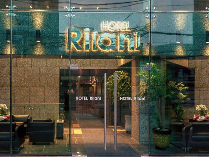 0E32FEACD38D51F0B3BC2345770461B3