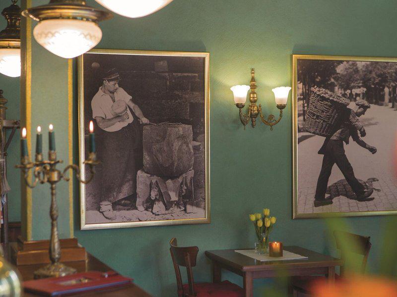 39EFBE2CBC95D5D4C27B98A11C5D813A