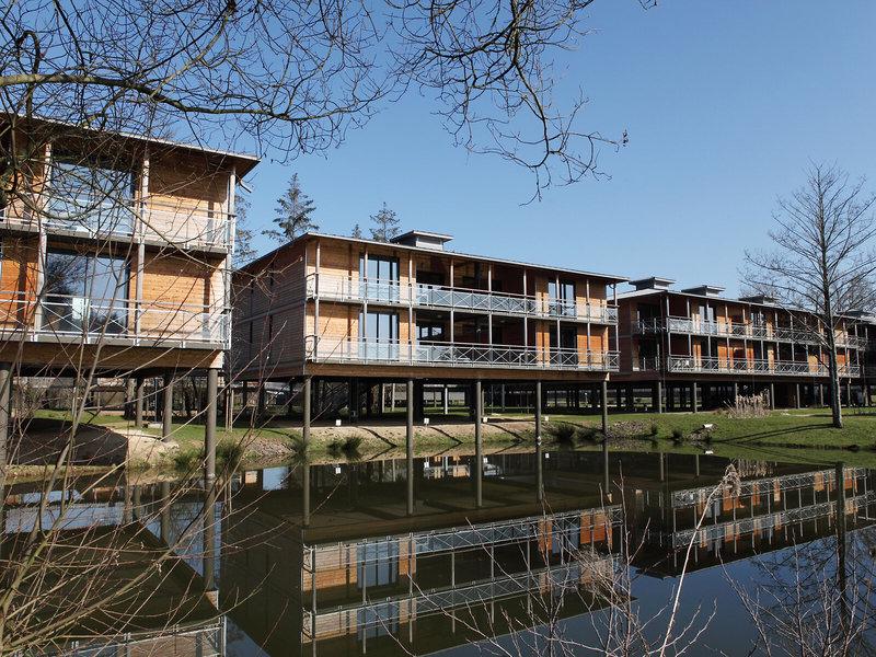 9B03AA7E7C771430E35413F74371FF4D