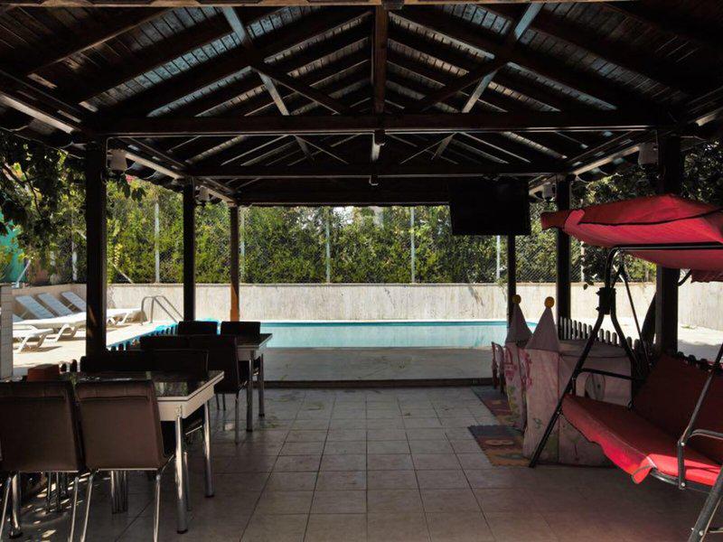 66FFF944CDBABC8FB69767C1A0A8D973