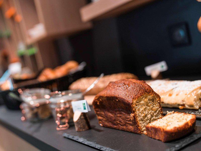 CC83B87FE9FE54934AA4F1DE1582FA68