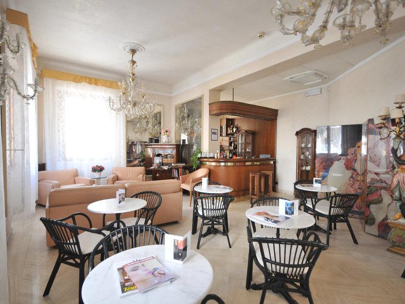 E74DD5A56EEE922FC932B3668411E55B