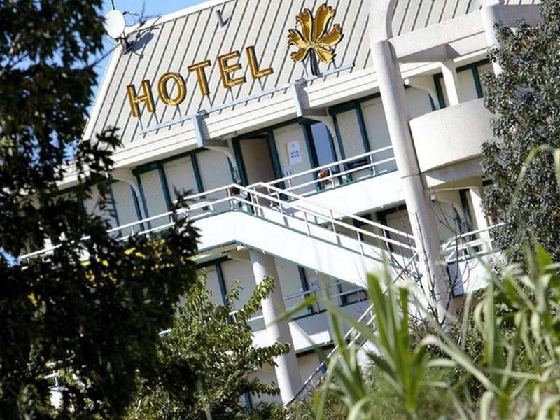 B81E7E9C0EF60225FC9277C18CFFF2CF