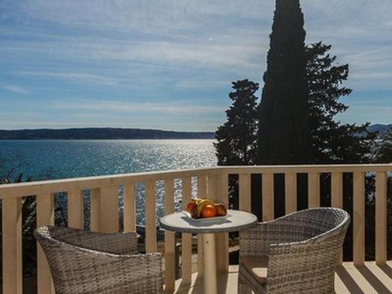 A161B4FCDC5826A06E82DD6C8163CC05