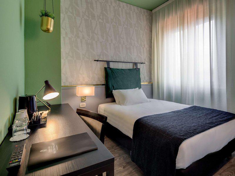 9EE5D7AFC2B9EF82B1F1BE45918F3A01