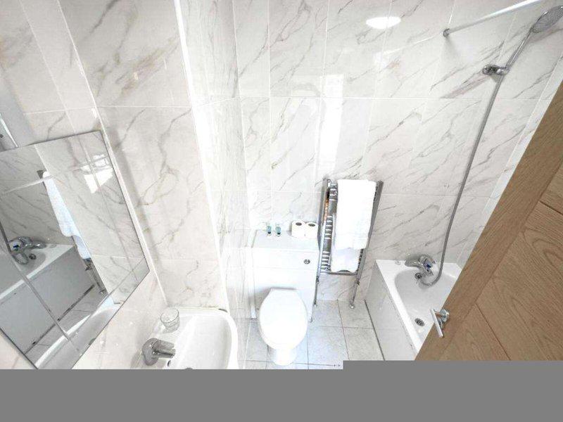 6D00B4422FB438F8D8EA42BF51A7C480