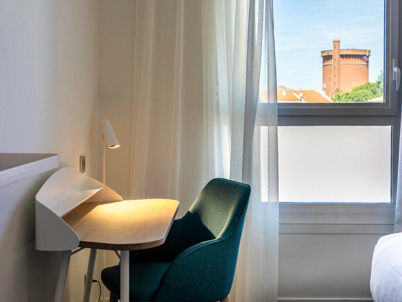 634B863CDA4B9B2C4EDB471E2F3568B8