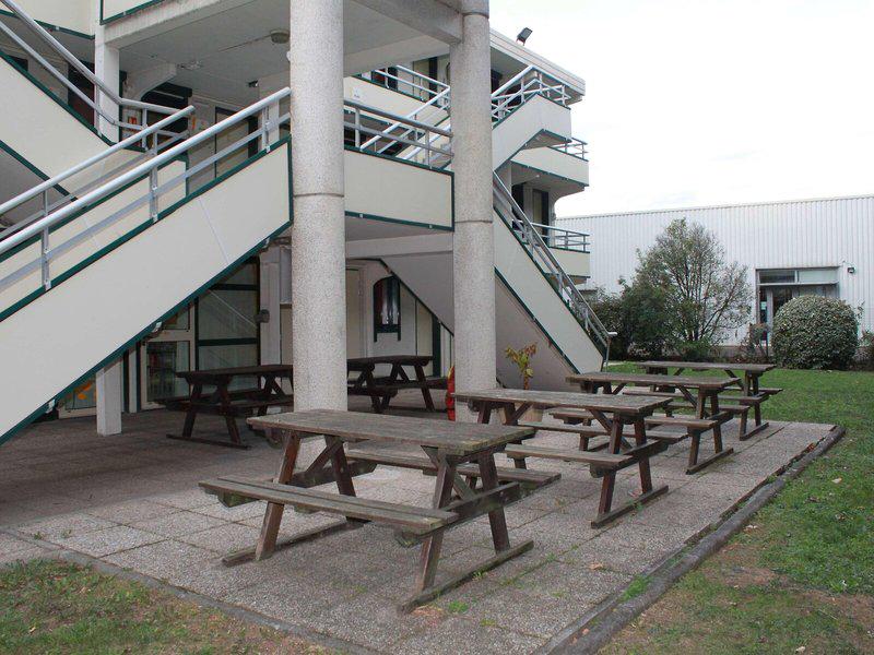 636B3FAEFE00C3DAFBA9596D1C2ECC80