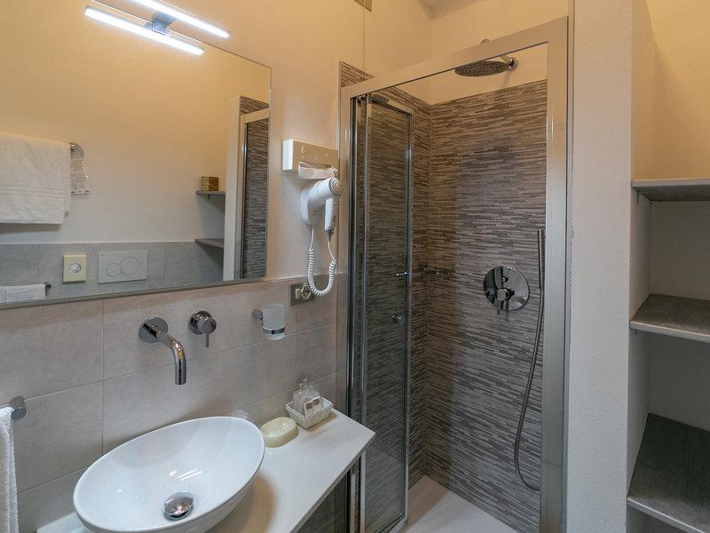 4D0EC840323BCF6FAC2D60469D8DD83C