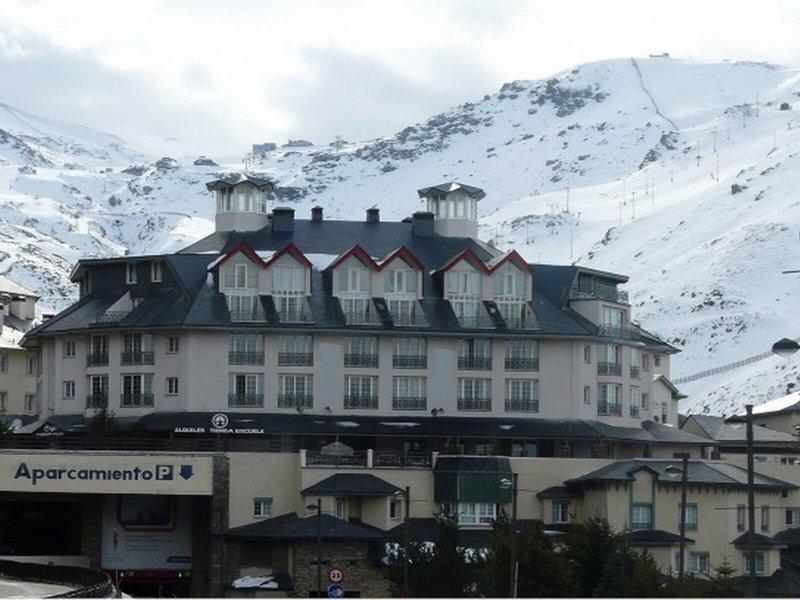 394E3B1CD40A08DE21AD249205D6EC73