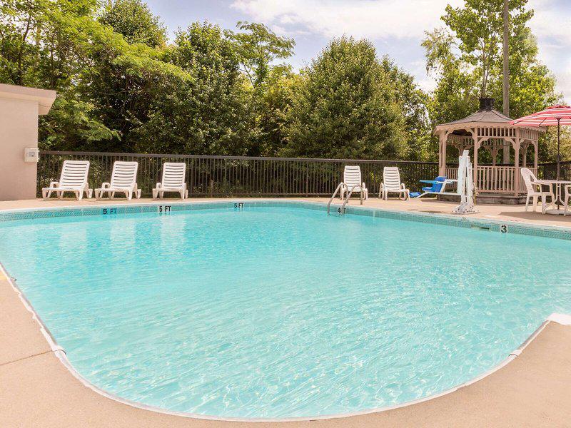 23D4FBBEA84A7A14E813F941AB66C22C