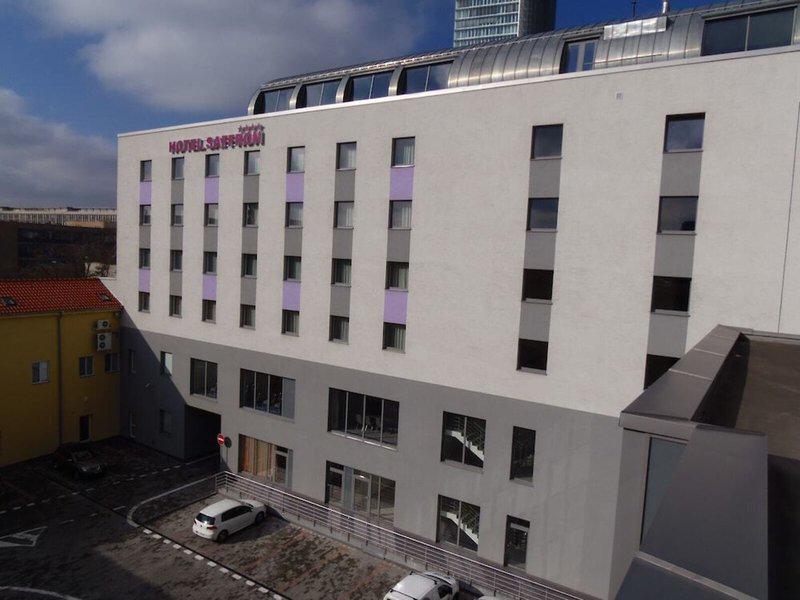 01702F2052BB004C87DA07A2B0F24CDC