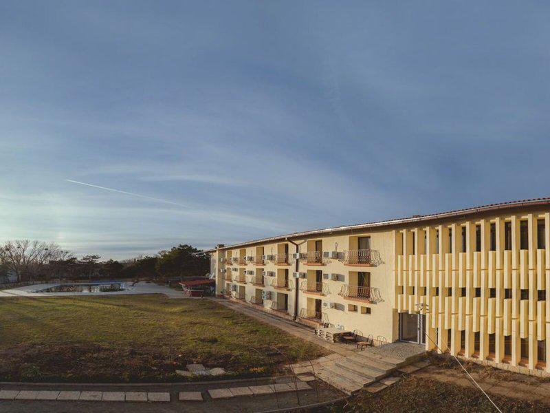 AECB329EF6597C9470DC7D5A8A9B3380