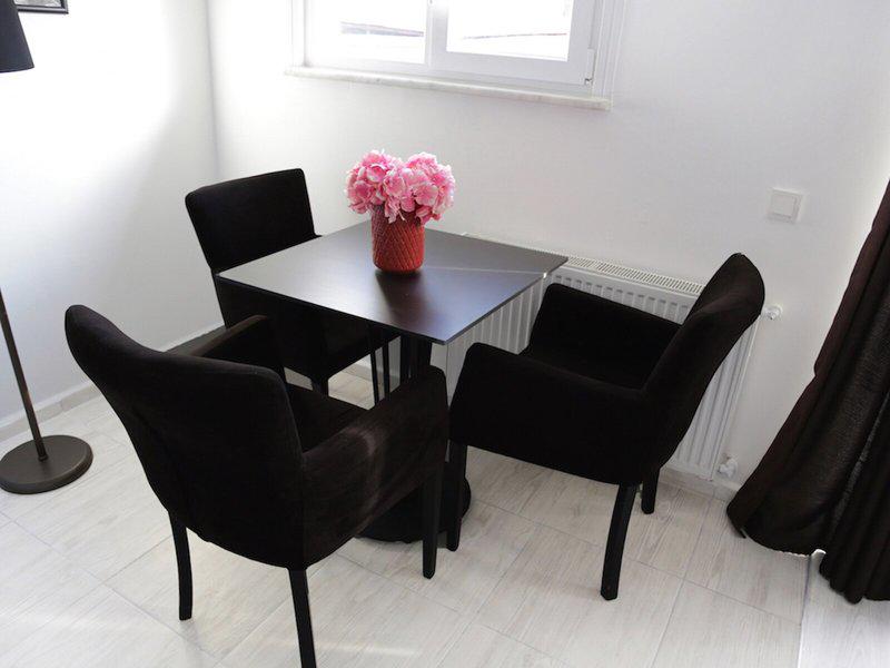 931F125B3224E36897F8B9C820983C56