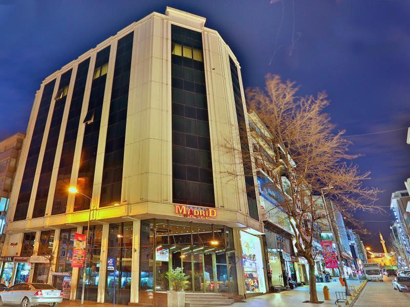 3C8AA27D23D27D3AAA9CA6EF5E8266B5