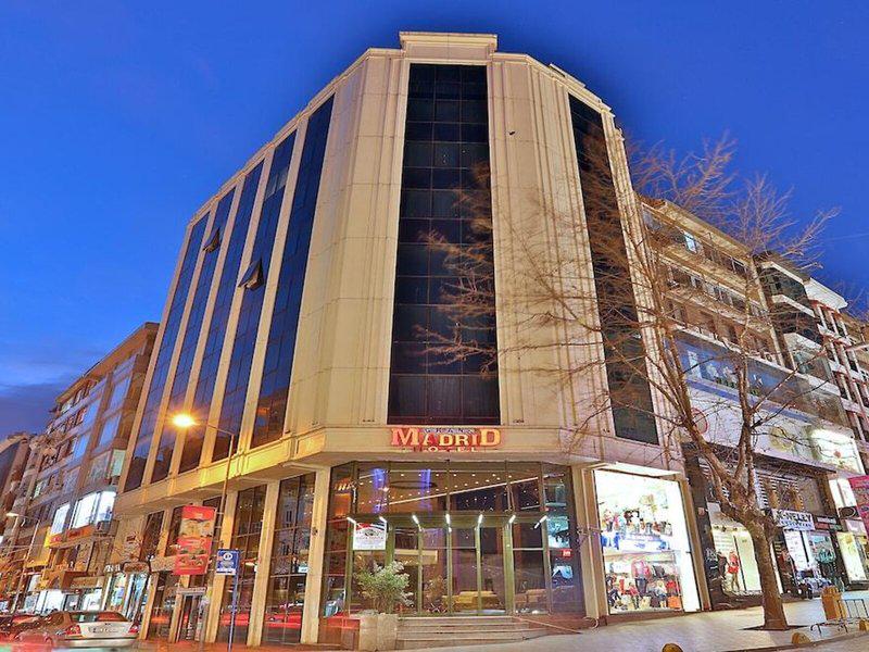 FB7BD0D39857AEC7B2BBE76117757270